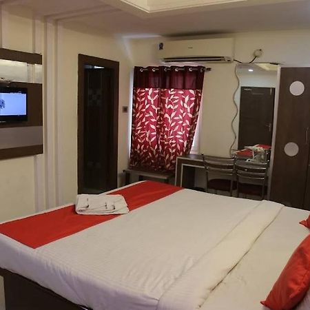 Padmavathi Family Guest House Вішакхапатнам Екстер'єр фото